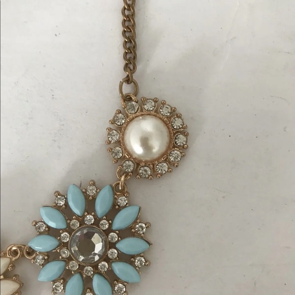 Pink, Blue & White Faux Diamond & Pearl Floral Statement Necklace - Picture 5 of 10